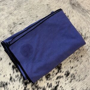Lululemon Pilates towel